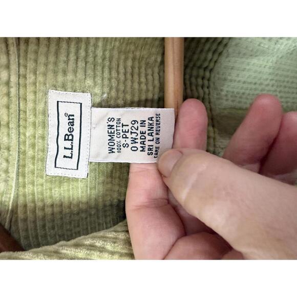 L.L.Bean Women's Green Corduroy Shirt Jacket - Picture 4 of 7